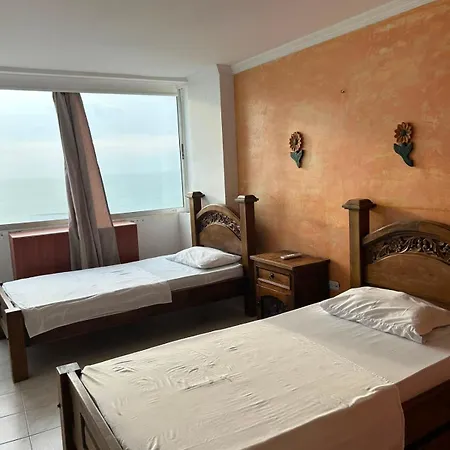 Comfortable With Spectacular Ocean Views