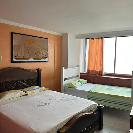 Comfortable With Spectacular Ocean Views Apartamento